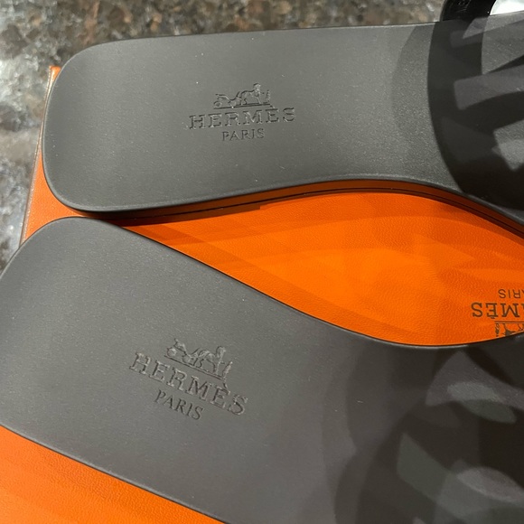 Hermes Aloha Sandals - Picture 12 of 12